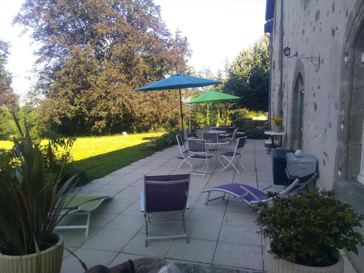 Pierre Deluen Domaine De La Grange De Quaire Bed & Breakfast Chassenon Exterior photo